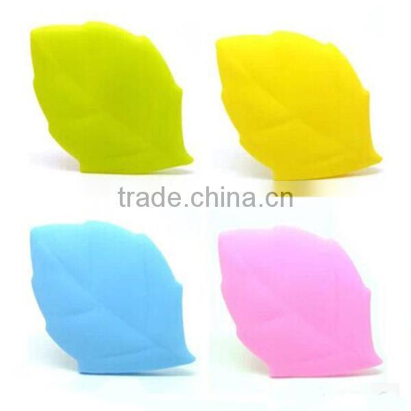 2017 wholesale leaf shape silicone cup/pocket cup /silicone collapsable cup