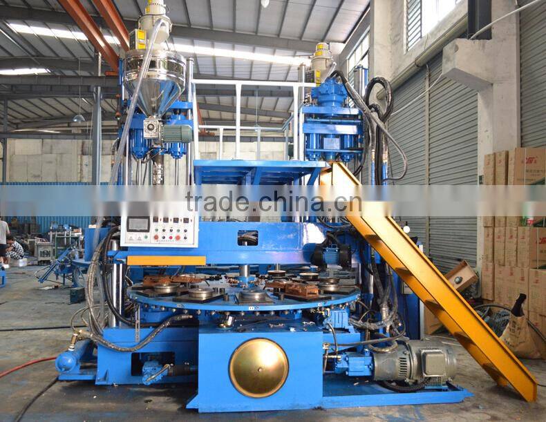 Vertical out sole injection machine