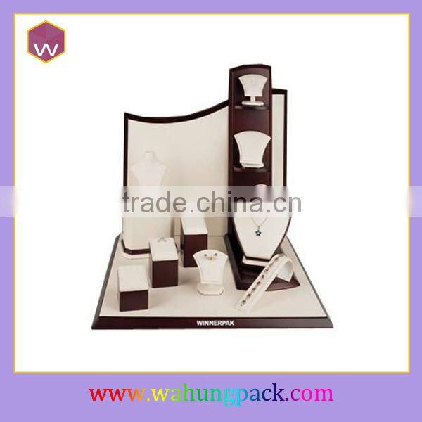 Unique design semi-circle baseboard jewelry display