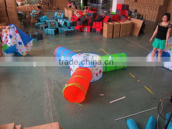 Customized crazy Selling kids folding play tunnel tent