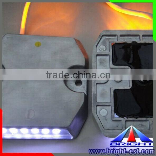 Wired road studs for constant or fiash traffic solar light 12v double lighting with 6*2led