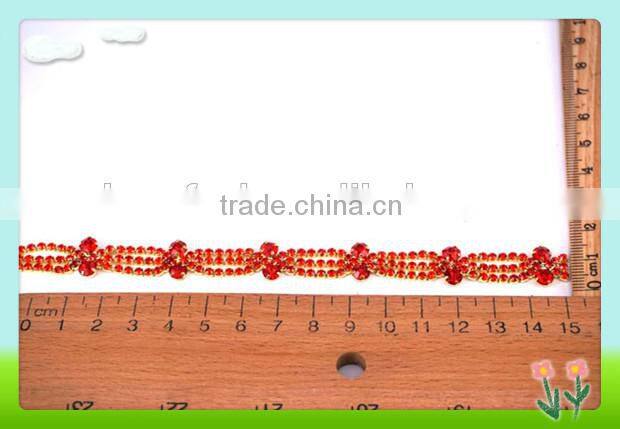 Wholesale and custom color rhinestone chain for clothing