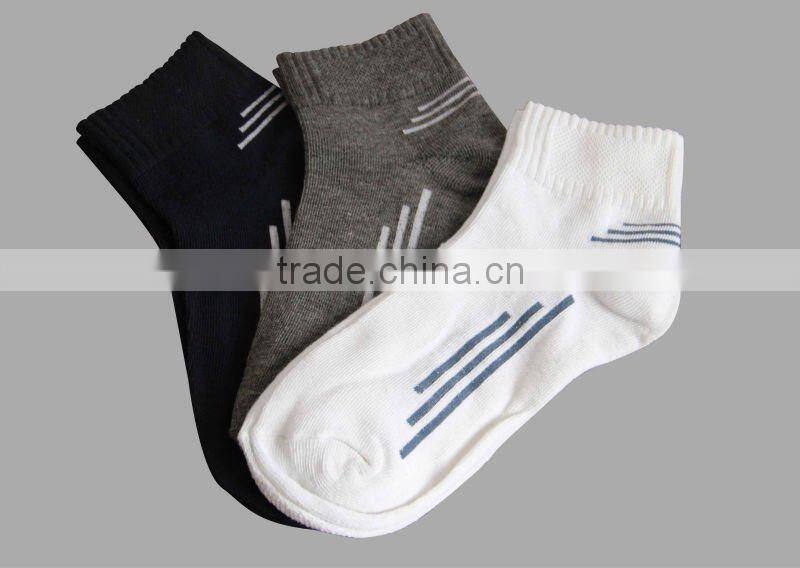 ankle sports young boy socks with fashionable design