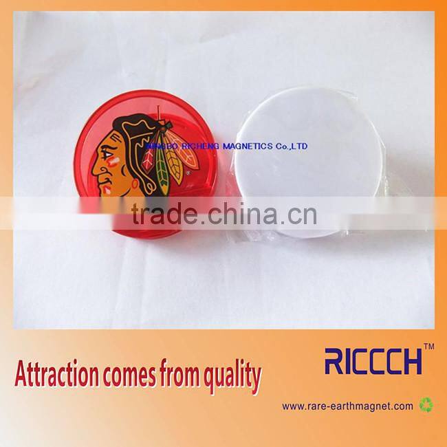 White magnetic clip with logo D3.8x3.8mm