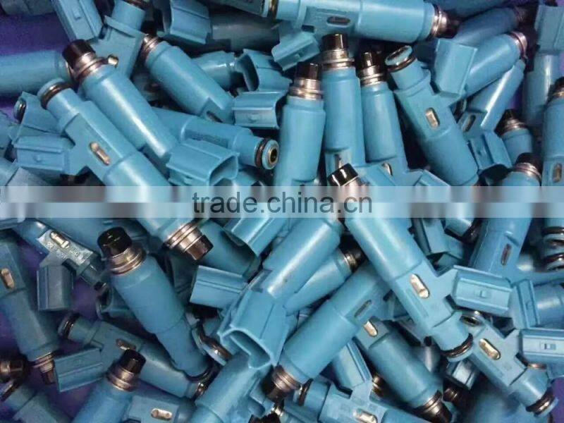 Fuel injector 7700866313 1001-542S A2C59512834 For Renault Clio MEGANE