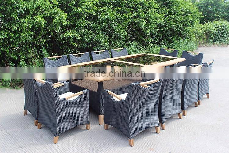 Wooden And Rattan Furniture 12 Seater Dining Table
