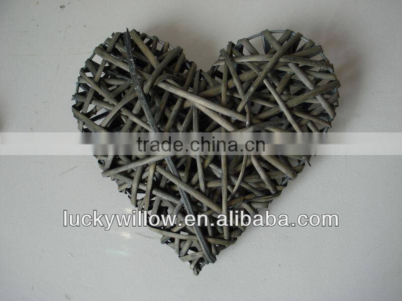 wicker& willow heart used for Christmas(factory provide )
