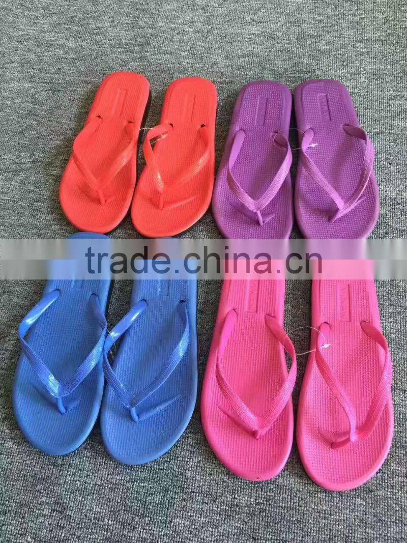 Women's slim flip flops cheap wholesale plain color flat slippers shoe closeouts