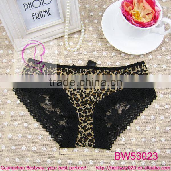 Sexy girl photos of back lace cheeky panty front printed leopard back with rhinestone strip panty
