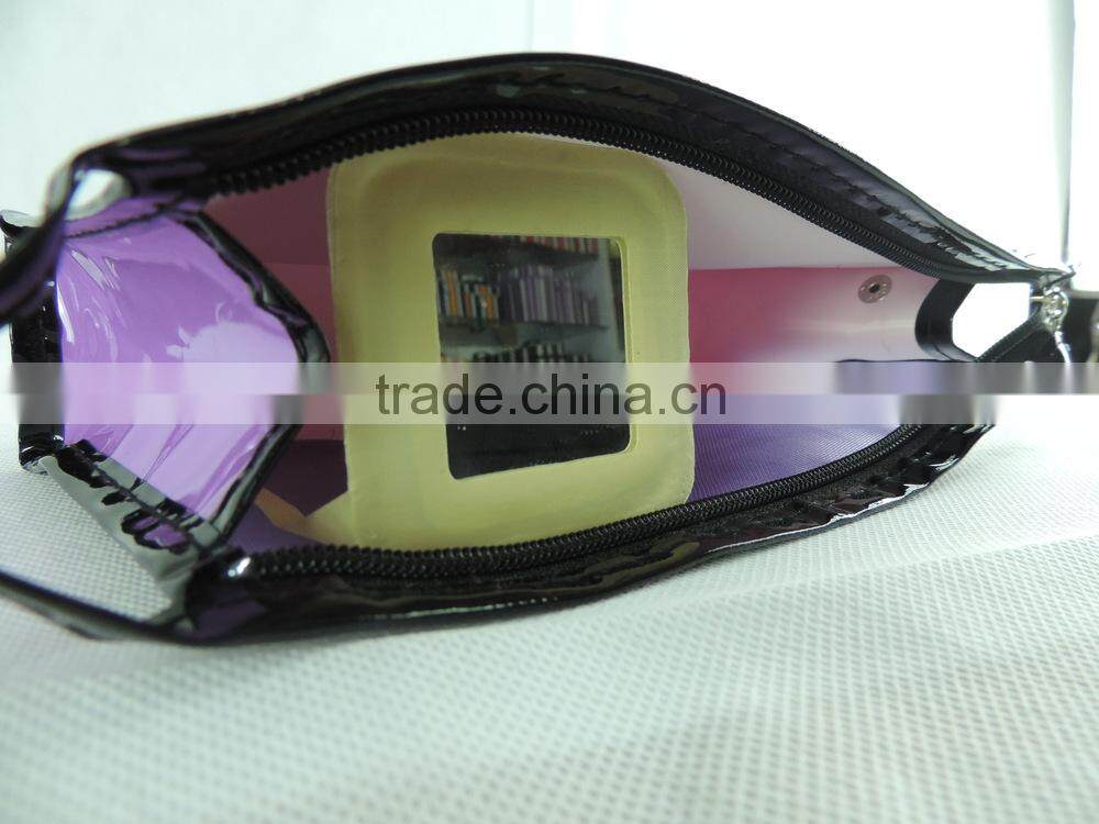 Medium rectangle red rose makeup pouch for cosmetic instruments