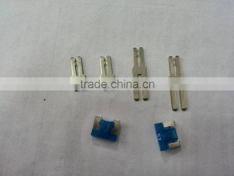Auto pin terminal for BCM fuse box