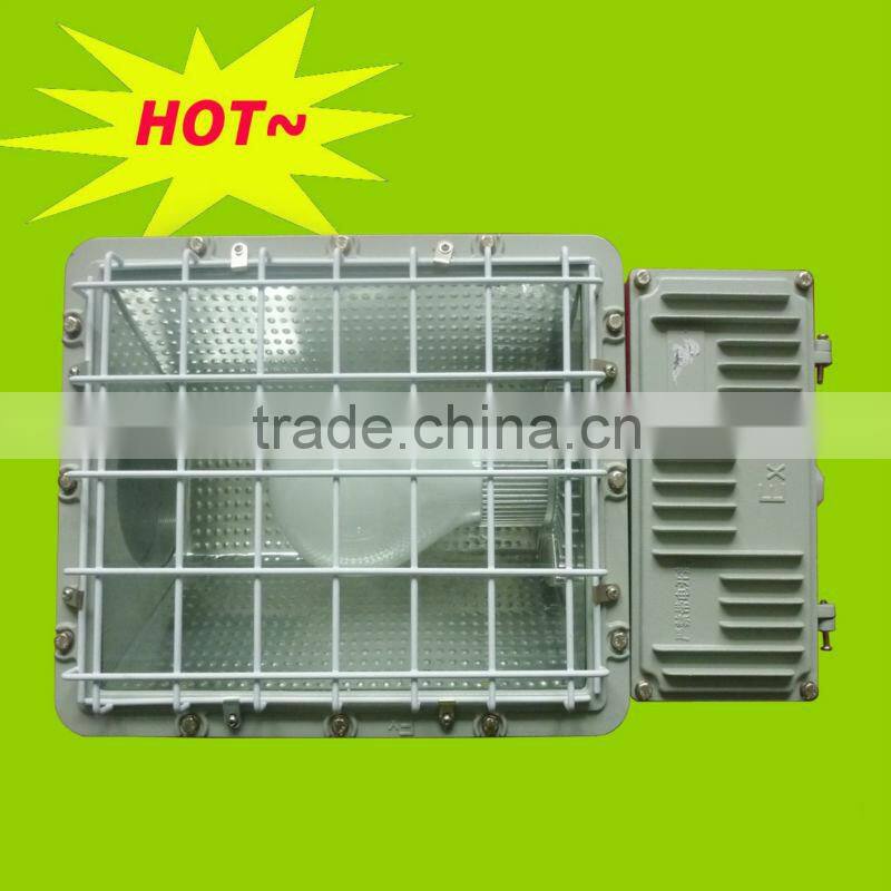 explosion proof flood light with 150w bulb
