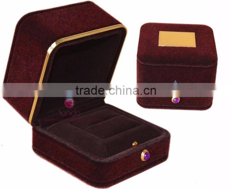 luxury metal labeled custom velvet ring box
