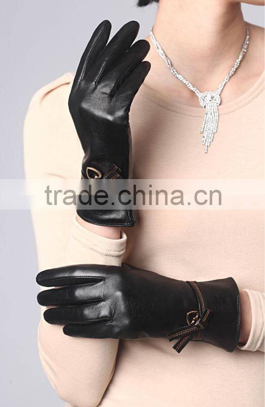 2013 women wearing leather gloves lahore