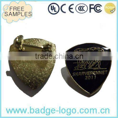 Striking zinc alloy,gold plating,nickel ornament cuff link
