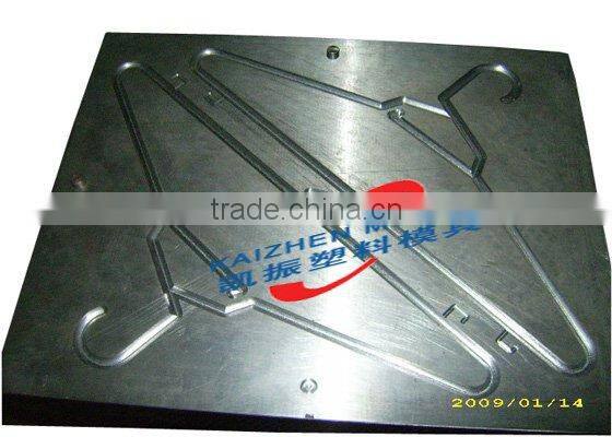 High precise injection plastic clothes rack moulding
