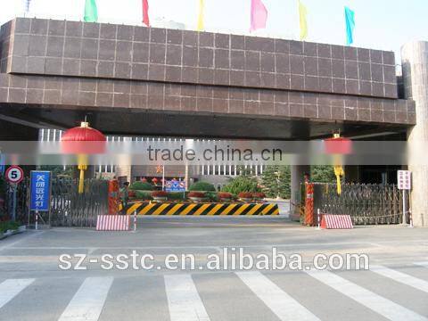 Hydraulic automated road barrier