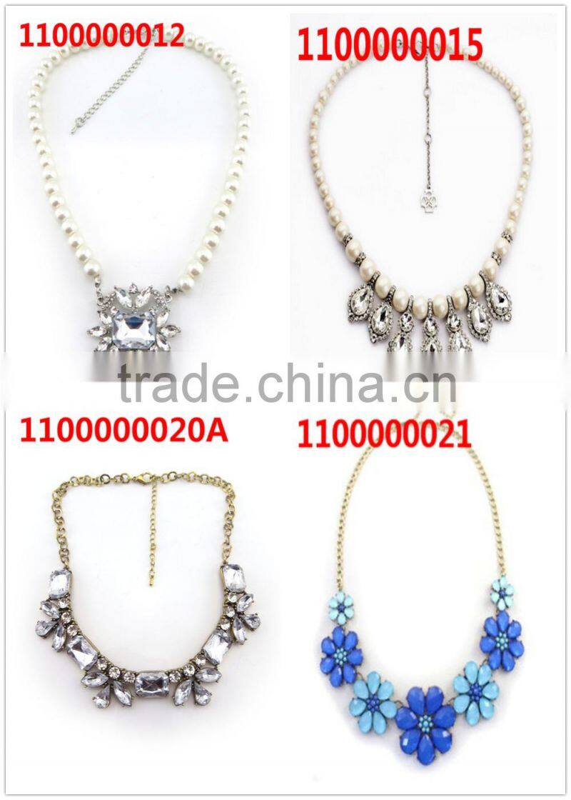 Stylish black resin stone butterfly necklace set