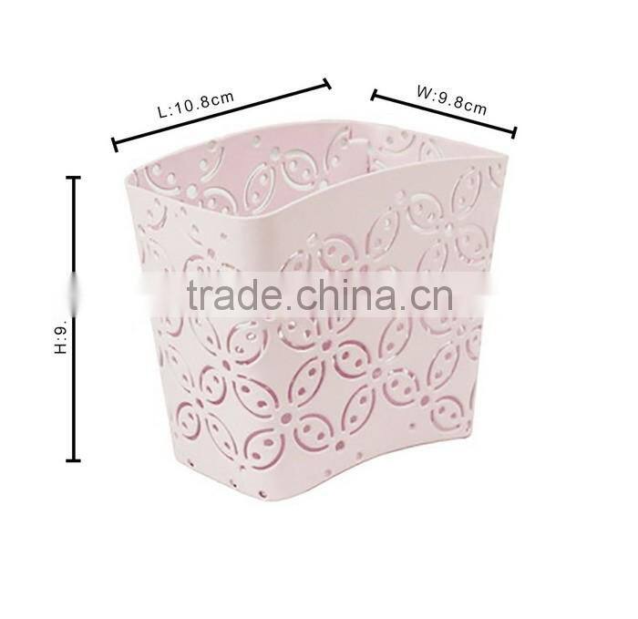 Pink Arc-shaped Metal Punched Pen Ruler Pencil Holder