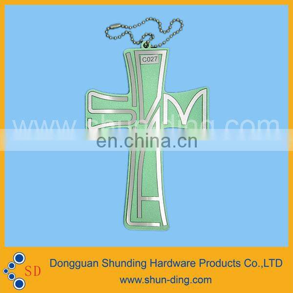 Holiday gift cross sign with chain
