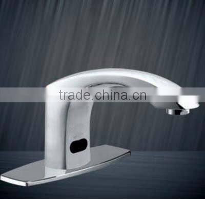 Automatic sensing Faucet