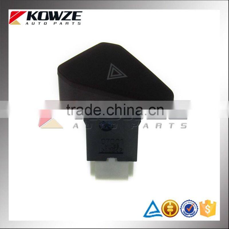 Hazard Warning Lamp Switch For Mitsubishi Pajero V63 V65 V73 V74 V75 V76 V77 V78 MR402662 MR330052