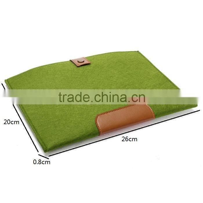 Green Color Felt Laptop Sleeve Button Close Notebook Bag For Protecting