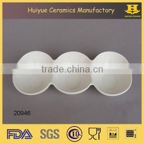 Ceramic appetizer serving bowl with three compartments