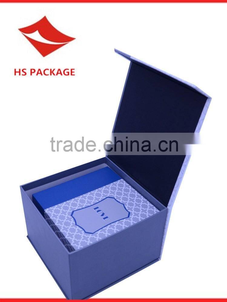 Flip-open nesting paper gift box with magnet