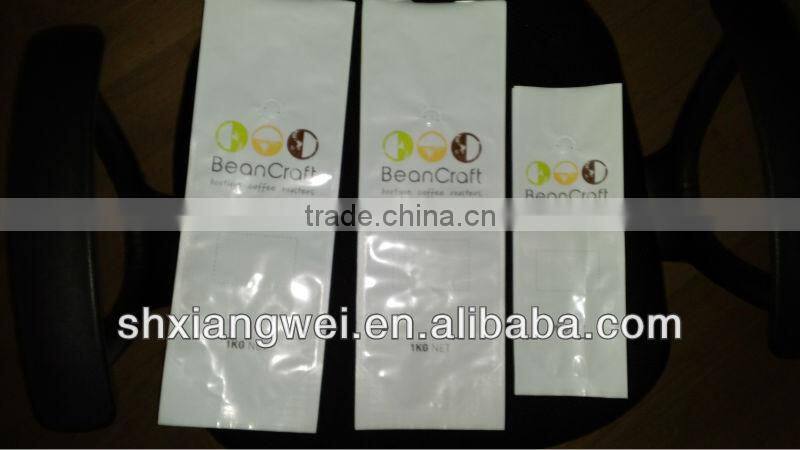 Quad sealed Coffee bags with degassing valves