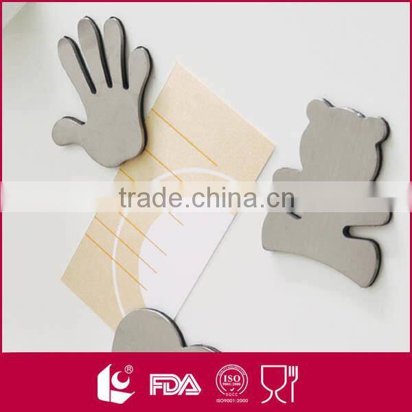 memo board with 2 magnets