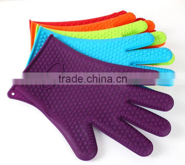 Silicone BBQ Grilling Gloves, heated waterpro of gloves with five fingers