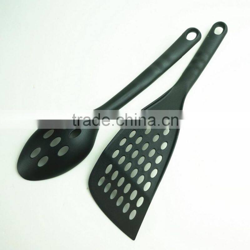 33053 nylon kitchen tturner and spoon