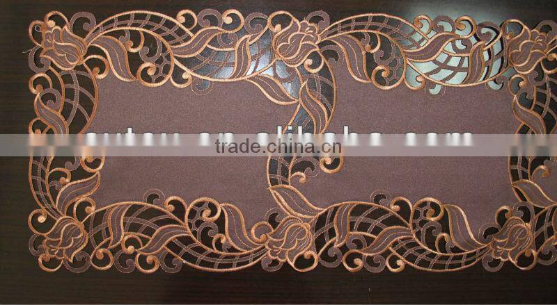 2014 new design embroidery table runner