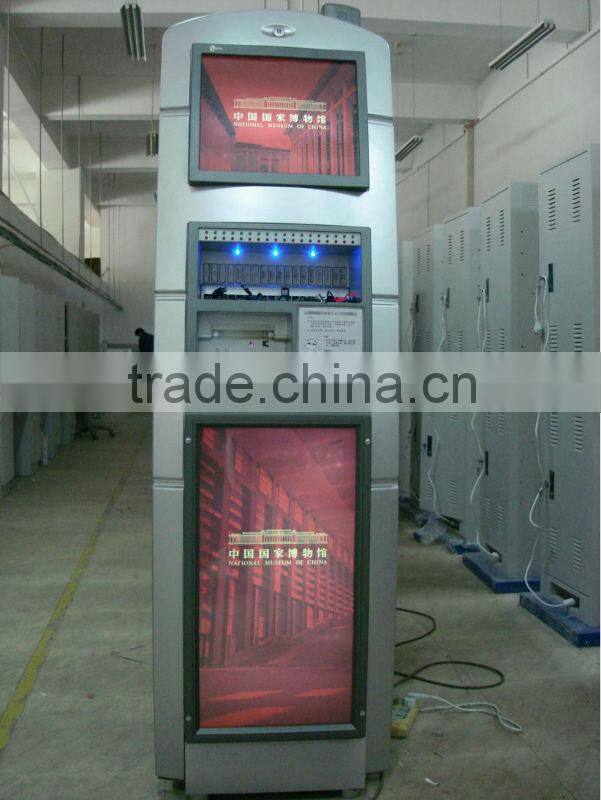 Telefono celular cargador de la estacion