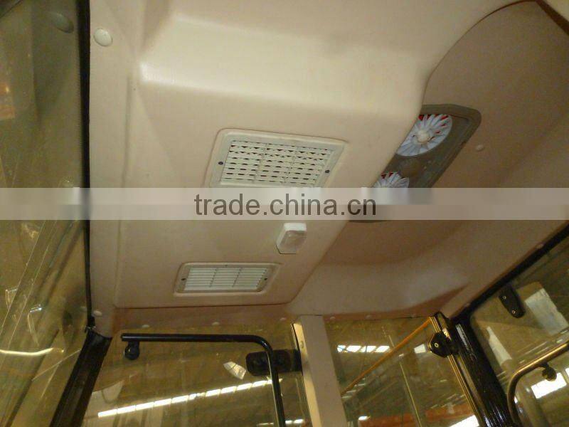 LUTONG1254 125hp 4WD wheel-style tractor