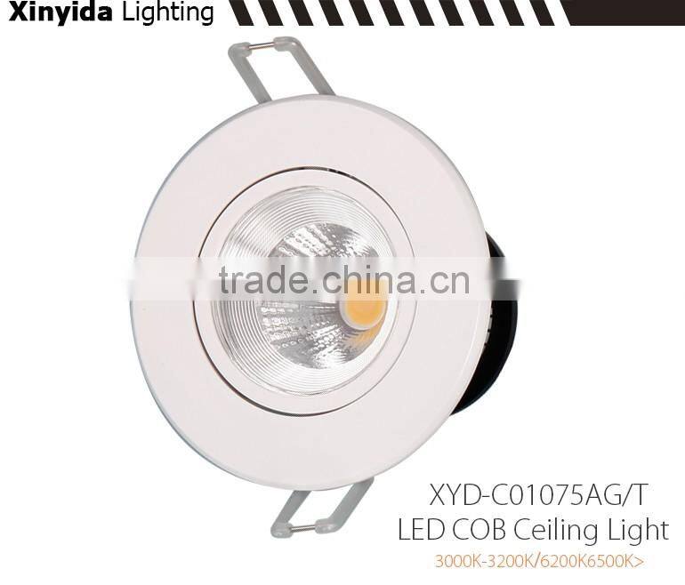 Efficient and environmentally friendly bathroom ceiling heat lamp