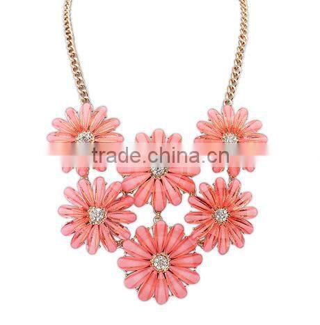 New European Style Flower Choker Collar Vintage Pendant Statement Necklace for Women