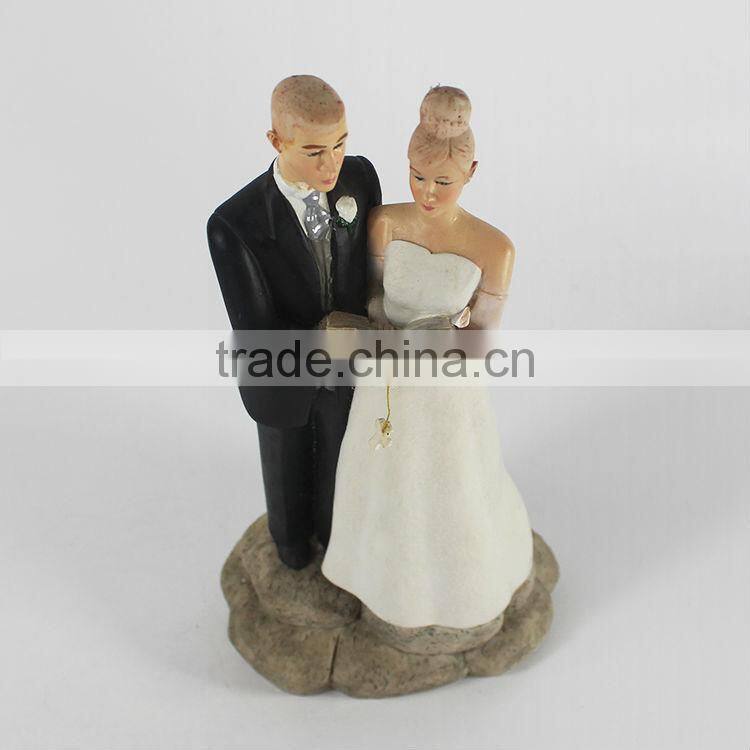 2016 decorate polyresin wedding figurine for wedding souvenir