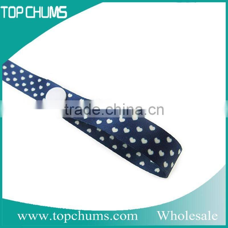 Promotional Funny baby pacifier holder wholesale baby pacifiers