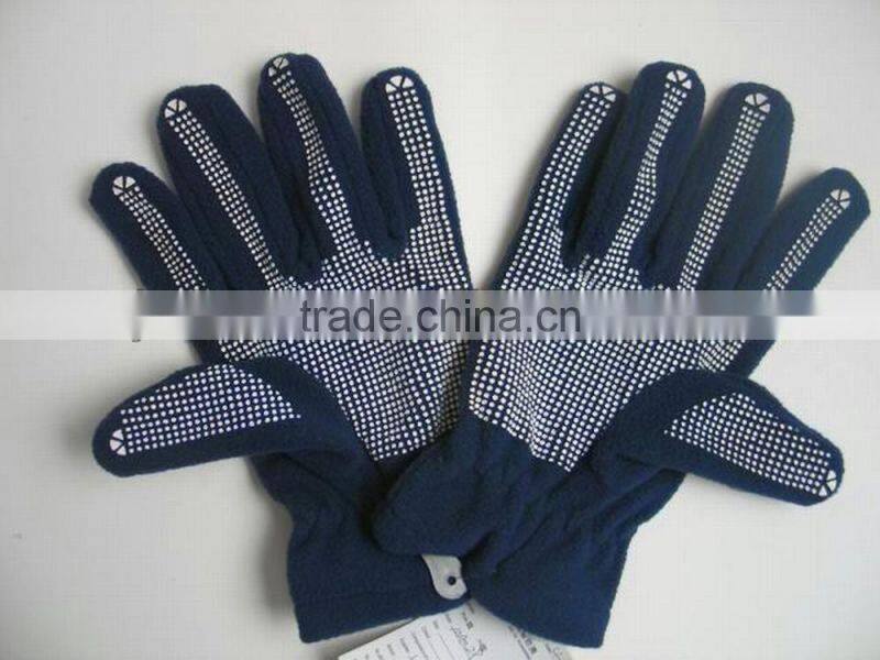 warm polar fleece gloves with decorations for man