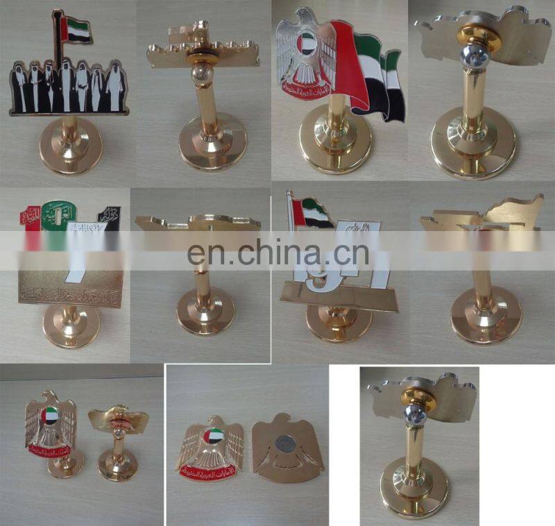 2017 hot sale national day souvenir badges with UAE national emblem customized memorial gift metal badge