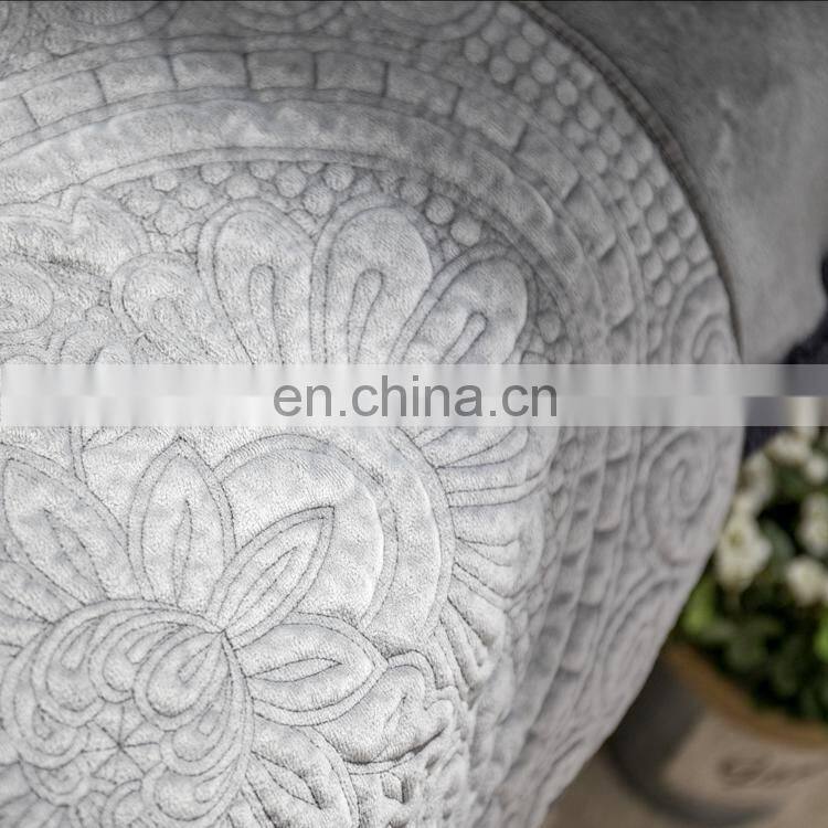 China factory custom Queen Size dark grey Mandala Embroidered Quilt Cover/Bedding Set