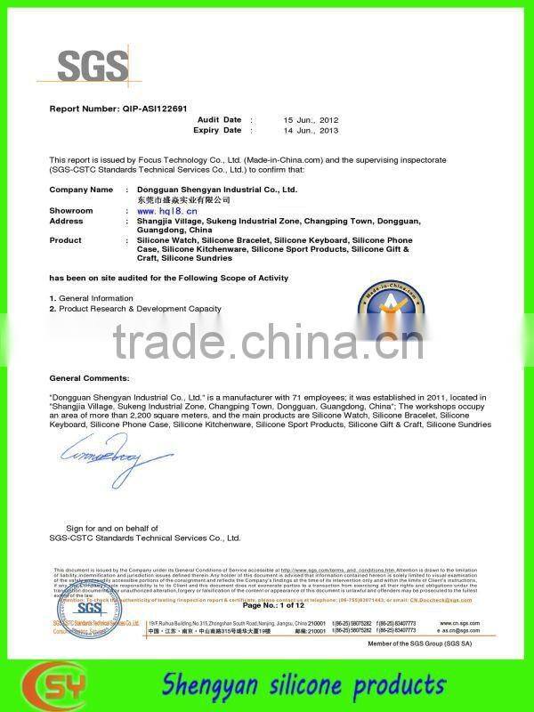 cheap candy cosmetic long strap silicone purse with waterproof design for christmas