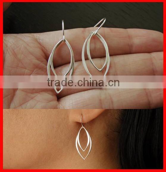 2016 FACTORY promotion summer new arrive dangle pave black zirconia Leaf crystal earring