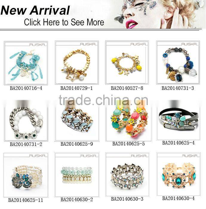 White And Champagne Crystals Acrylic Bowknow Bracelet