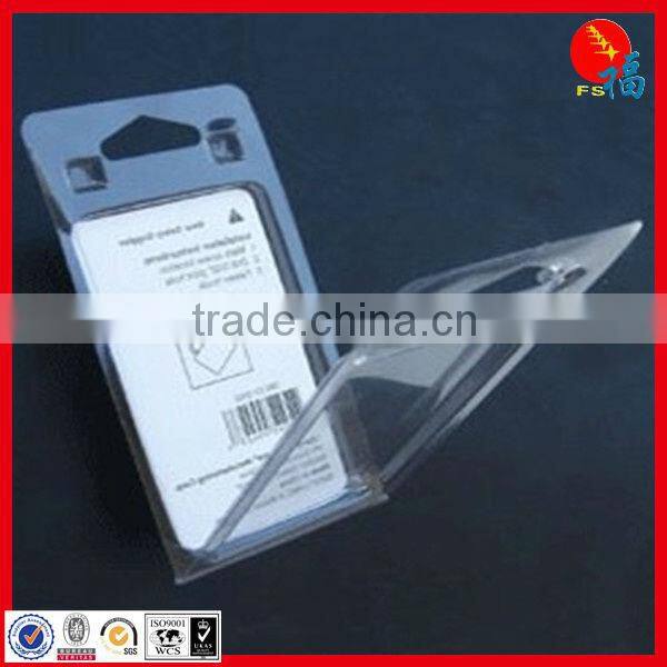 Plastic clamshell blister packaging for light bulb