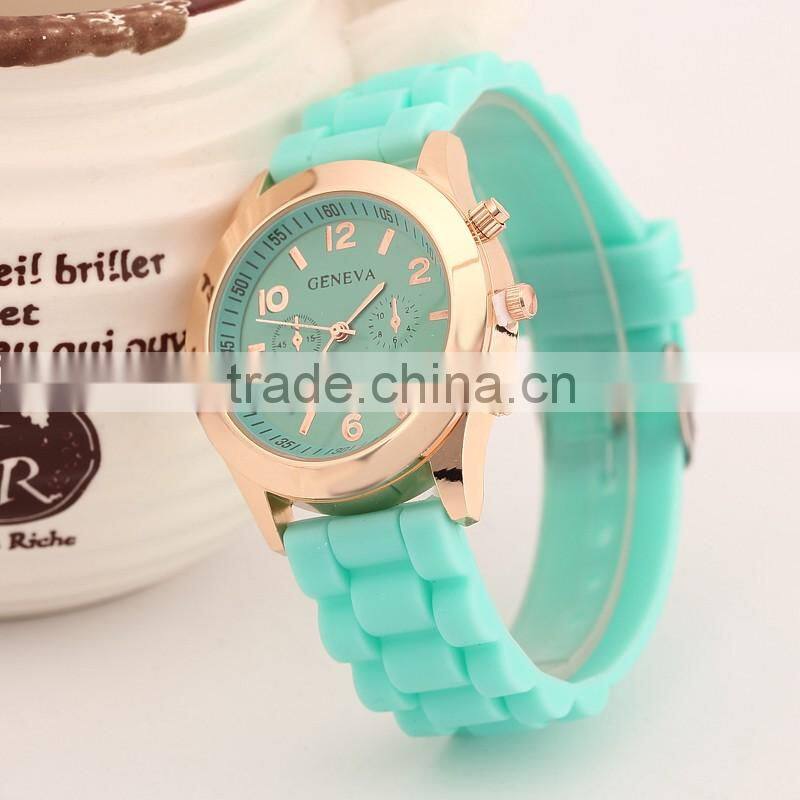 Hot selling fashion silicon wrist watch top brand mens watches cheap china supplier