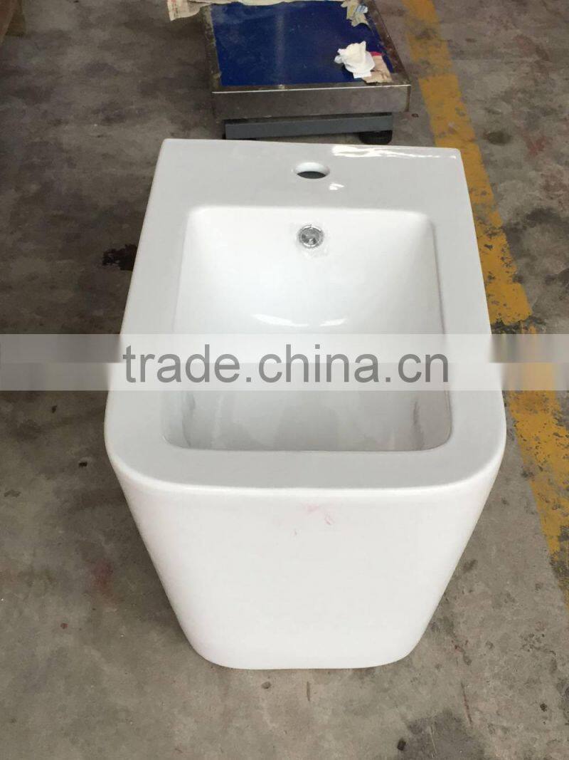 SANITARY WARE CERAMIC FEMALE CLEANING SPRAY HOT AND COLD WATER SHATTAF BIDET