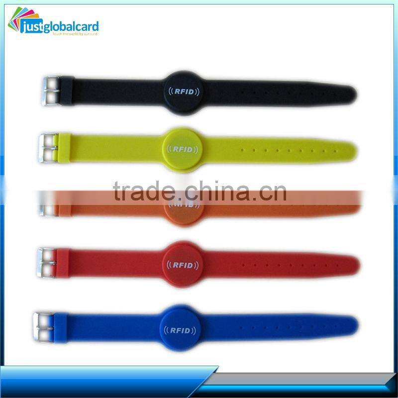 Adjutable rfid NFC silicone wristband factory price for sale